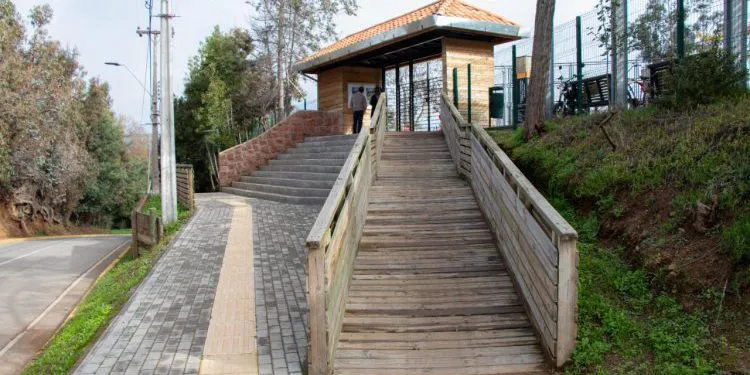 Entrada-al-paseo-en-Cerro-La-Copa-750x500-1-750x375